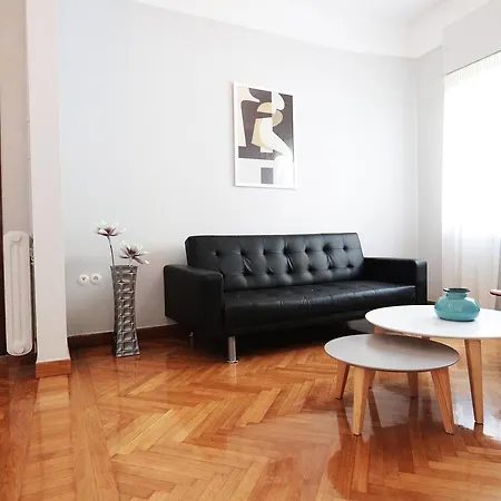 Bauhaus In The Center Of Apartment