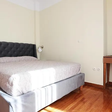 Apartment Bauhaus In The Center Of Athen