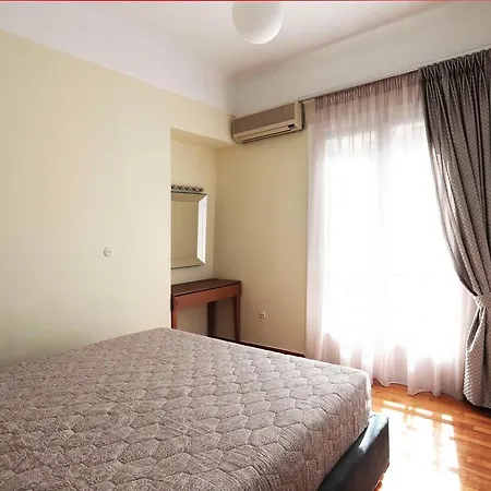 Bauhaus In The Center Of Apartment Athen